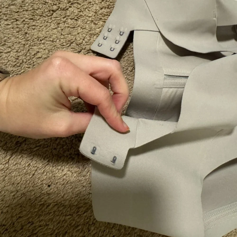 Lululemon Enlite bra 34D high impact - Picture 4 of 5